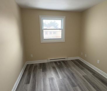 For Lease - 230 Clarke Road Unit# 138, London East, Ontario - Photo 6