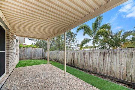 Freshly Renovated Four Bedroom Ormeau Home - Photo 5