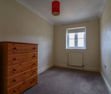 3 bedroom end of terrace house to rent - Photo 4