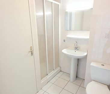 Location Appartement 1 pièce 39m² - Photo 2