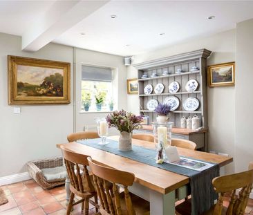 A charming cottage situated in the heart of this very popular Cotsw... - Photo 5