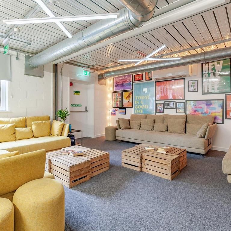 Studio to rent - Photo 1