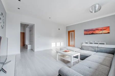 Pronájem moderního bytu s nadstandardní lodžií v centru Ostravy, OV, 4+1, 122 m - Photo 2