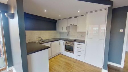2 bedroom flat to rent - Photo 4