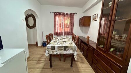 Apartment with large terrace and sea and mountain views for short-term rental - Photo 1