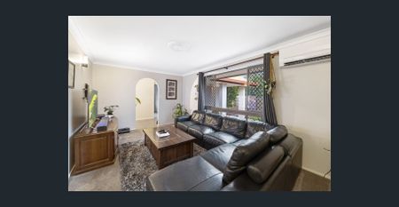 Wonderful Home in Family Friendly Area - Photo 2