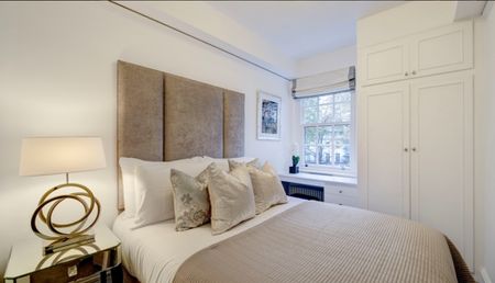 2 Bedroom , - Photo 4