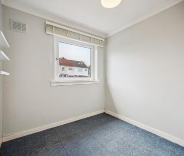 3 bedroom apartment to rent - Photo 5