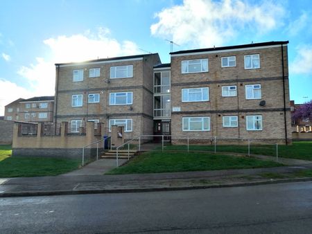 Immaculate One Bedroom Apartment to Rent in Kettering - Photo 3