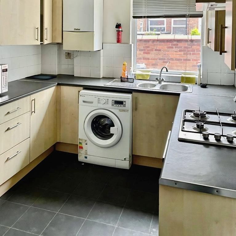 3 bedroom terraced house to rent - Photo 1