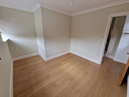 1 Bed Flat, High Street, E17 - Photo 4