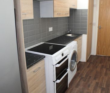 Shaw Street, Flat 8, PRESTON, Lancashire PR1 1UB - Photo 2