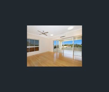 2/7 Alexandra Street, North Ward, Qld 4810 - Photo 3