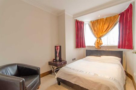 3 bedroom apartment to rent - Photo 3
