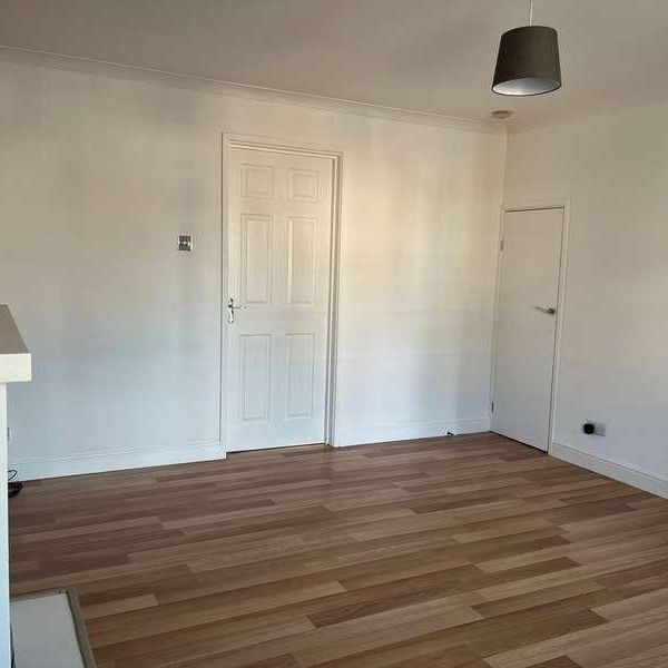 Taunton Road, Worle, BS22 - Photo 1