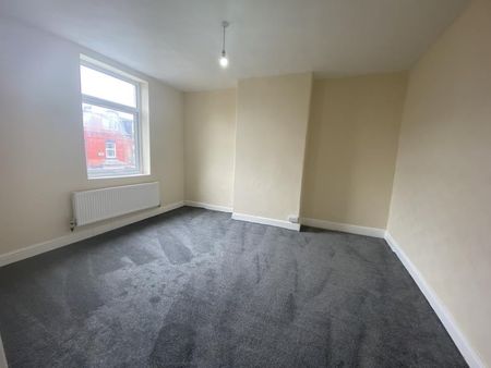 Bexley Place, Harehills, LS8 - Leeds - Photo 3