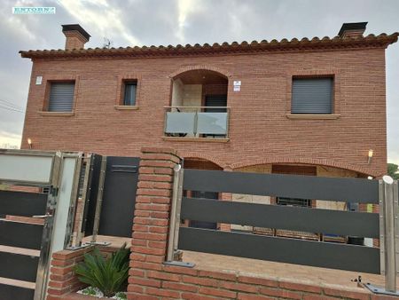 4 room luxury House for rent in Lliçà de Vall, Catalonia - Photo 2