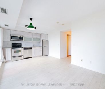 Vibe at Liberty Village Lofts - Photo 6