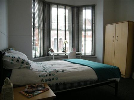 5 bedroom semi-detached house to rent - Photo 4