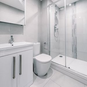 Studio Flat, Gunnersbury Avenue, W5 - Photo 2