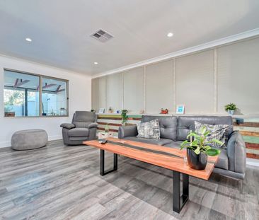 Exceptional Fully Furnished 3 x 2 With Fantastic Outdoors - Short T... - Photo 1