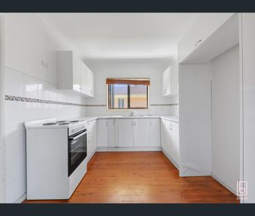 25 South Street, Killarney Vale, NSW 2261 - Photo 5