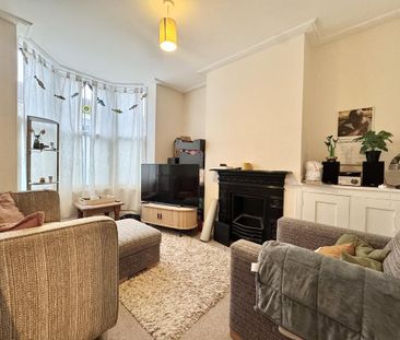 2 bedroom maisonette to rent - Photo 1