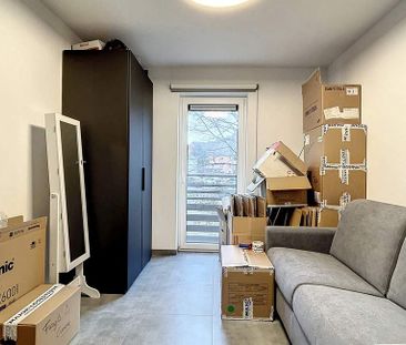 Appartement te huur in Forêt voor € 850 met 2 slaapkamers - Foto 4