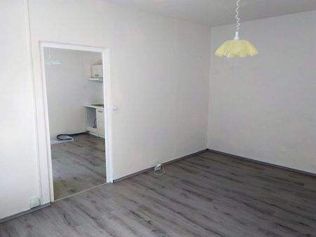 Apartment for rent, 2+kk - 1 bedroom, 47m - Fotografie 3