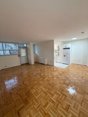 For Lease - 4 Deer Park Crescent Unit# 1C, Toronto, Ontario - Photo 1