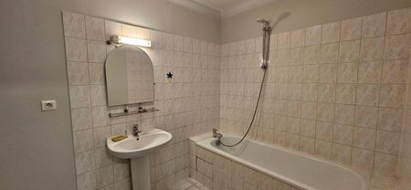 Location Appartement 4 pièces 73m² PRIVAS 07000 - Photo 4