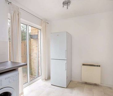 A bright and modern two double bedroom cottage style home, located ... - Photo 3