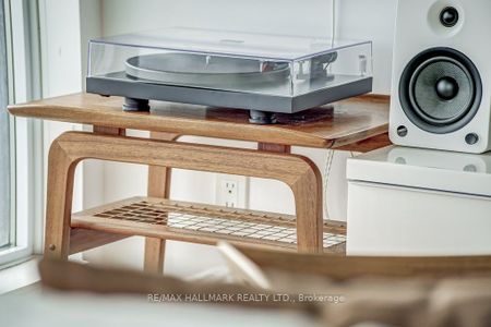 King East Lofts , #907 - Photo 3