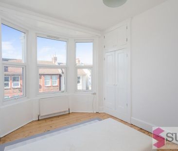 4 bedroom terraced house to rent - Photo 6