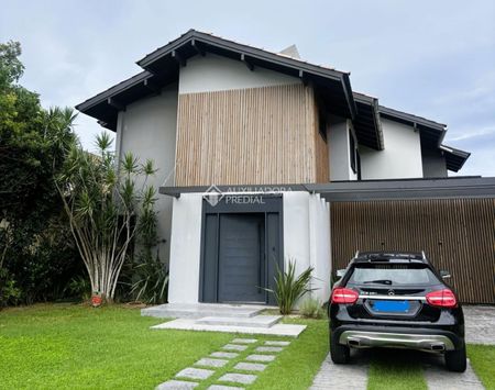 Casa com 4 quartos e 314m² para alugar em Jurerê Internacional, Florianópolis. - Foto 4