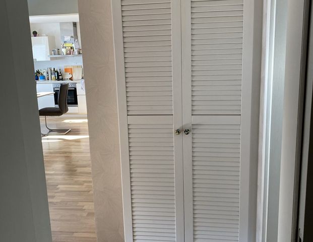 Rodenkirchen: Große Maisonette-Wohnung in direkter Rheinnähe - Foto 1