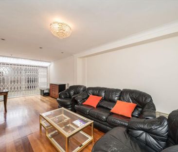 3 bedroom terraced house to rent - Photo 3