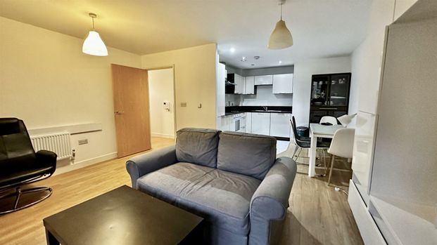 Albatross Way, London - Photo 1