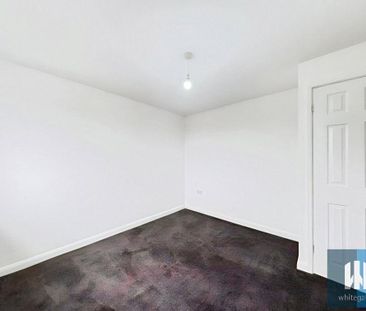 3 bedroom end of terrace house to rent - Photo 2