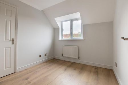 4 bedroom detached house to rent - Photo 5