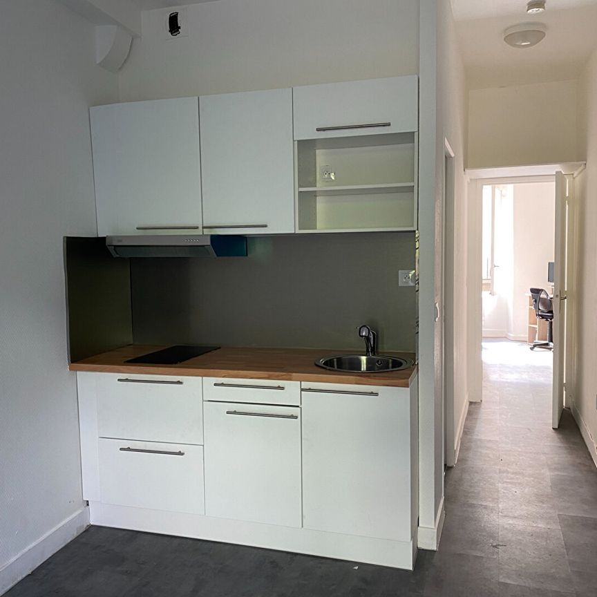 Charmant appartement deux pièces au Centre-Ville de Blois - Photo 1