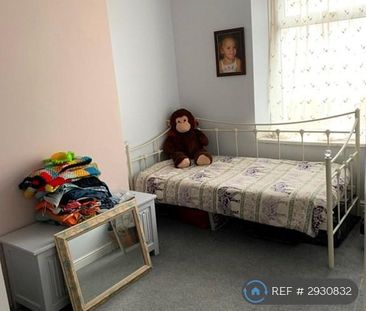 3 bedroom end of terrace house to rent - Photo 1
