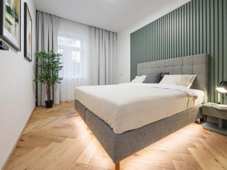 Pronájem bytu 4+kk 105 m2 - Fotografie 3