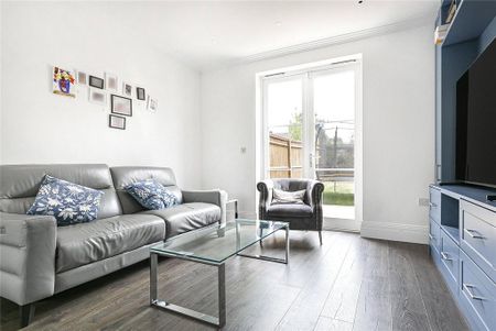 5 bedroom semi-detached house to rent - Photo 2