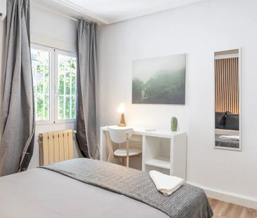 Paseo de los Jesuitas, Madrid, Community of Madrid 28011 - Photo 3