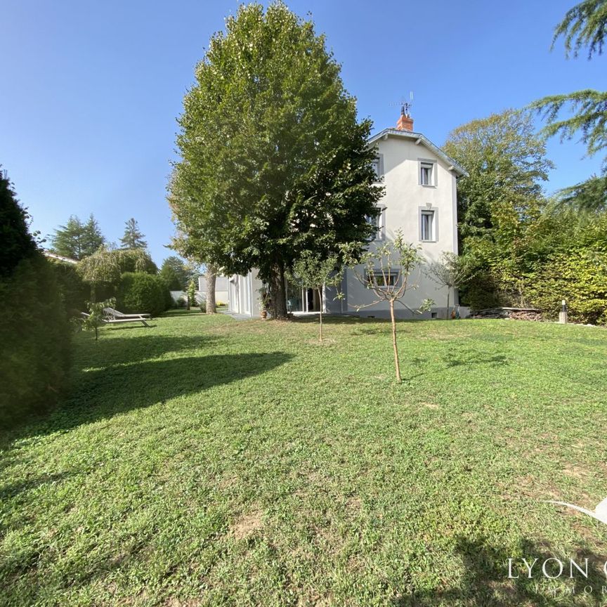 Maison ancienne agrandie et rénovée au confort contemporain, , Charbonnières-les-bains - Photo 1