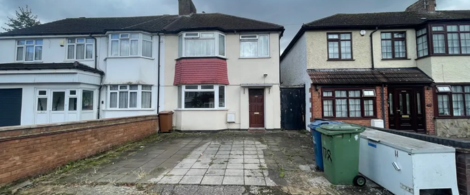 3 bedroom semi-detached house to rent - Photo 1