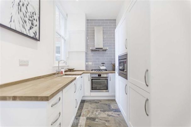 2 Bed Flat, Trinity Road, SW17 - Photo 1