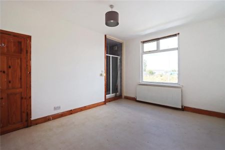 2 bedroom end of terrace house to rent - Photo 5