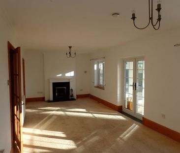 3 bedroom semi-detached house to rent - Photo 4